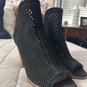 Women's Lucky Brand Black Peep-Toe Ankle Boots